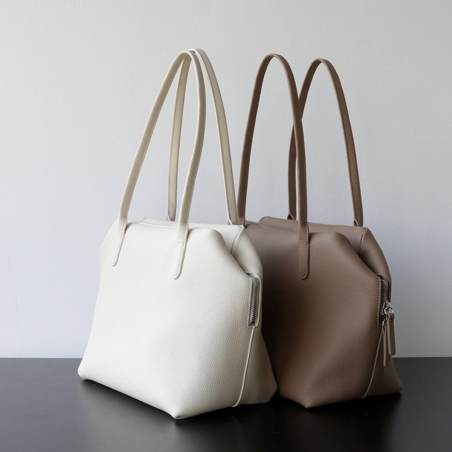 Borsa a tracolla semplice, rilassata e informale,in vera pelle