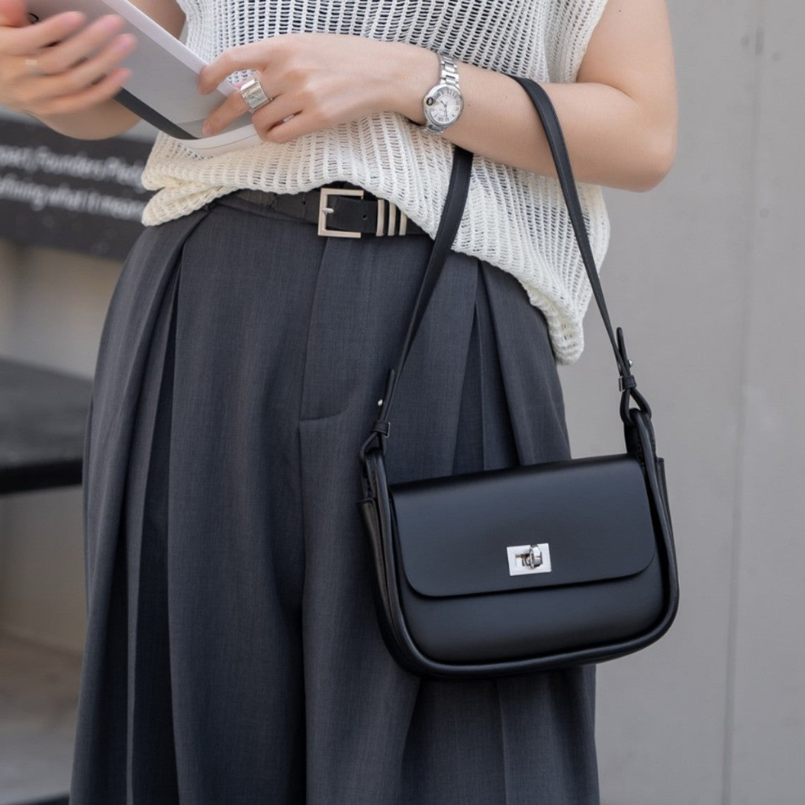 Borse a tracolla e a spalla in pelle bovina, nonché borse sottobraccio