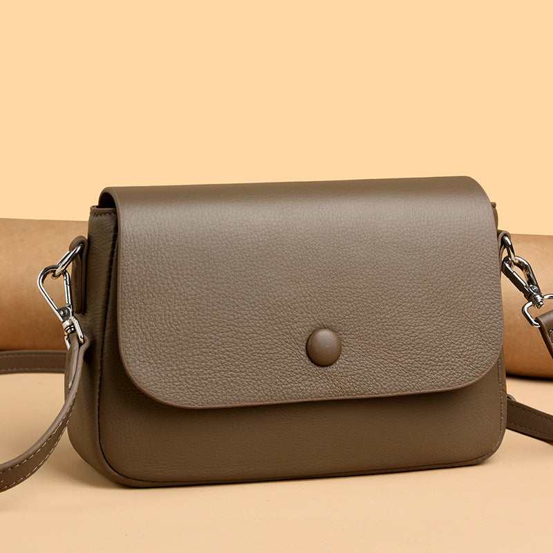 Borsa da donna semplice e alla moda, monospalla, in pelle di vacchetta.