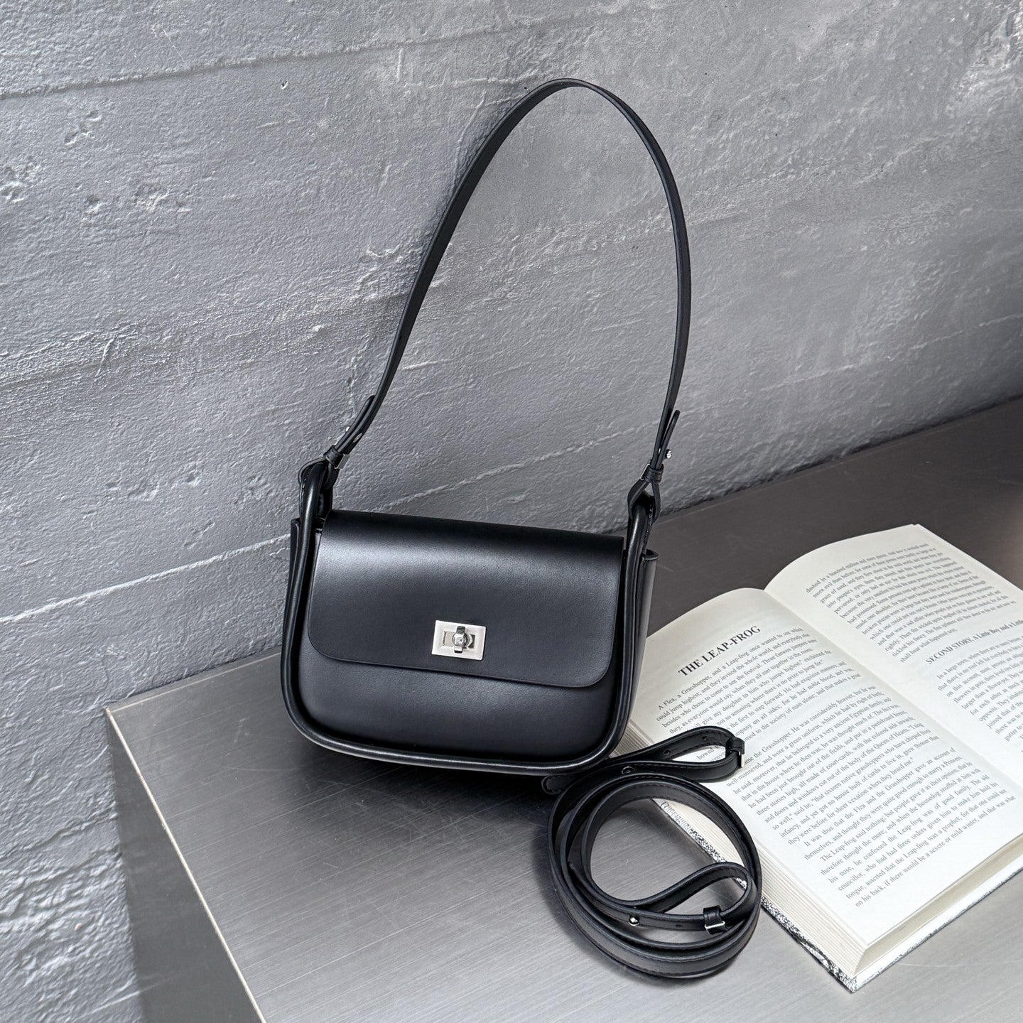 Borse a tracolla e a spalla in pelle bovina, nonché borse sottobraccio