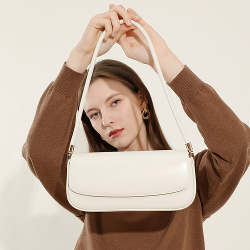 Baguette Bag in Vera Pelle Box Lucida - AYA BORSE 