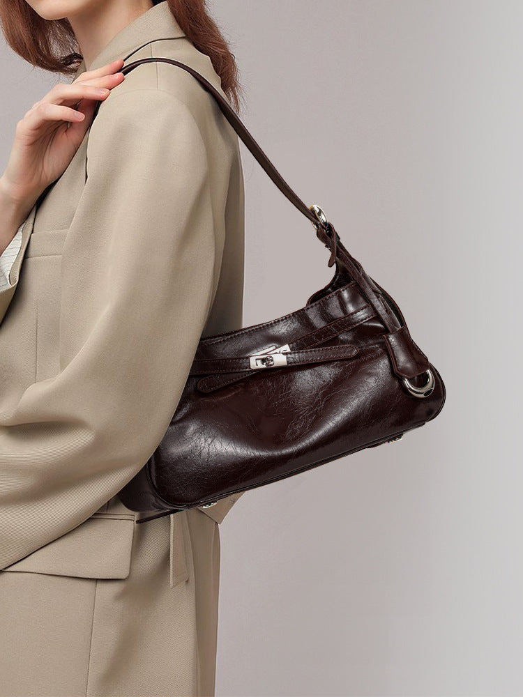 Borsa Hobo Ascellare in Vera Pelle Verniciata — Business Chic Contemporaneo | AYA BORSE - AYA BORSE 