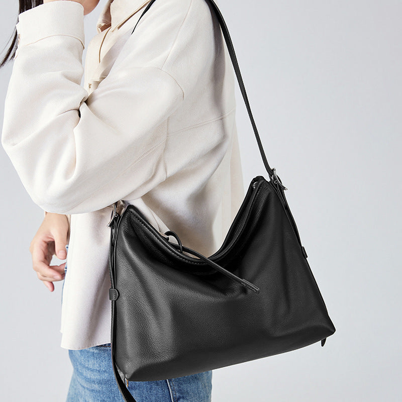 Borsa Hobo Morbida in Vera Pelle — Crossover Trend Senza Tempo | AYA BORSE - AYA BORSE 