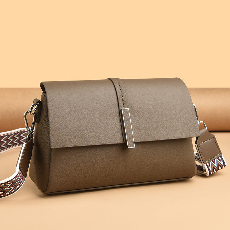 Flap Bag in Vera Pelle con Chiusura a Barretta Silver — Minimal Luxe - AYA BORSE 
