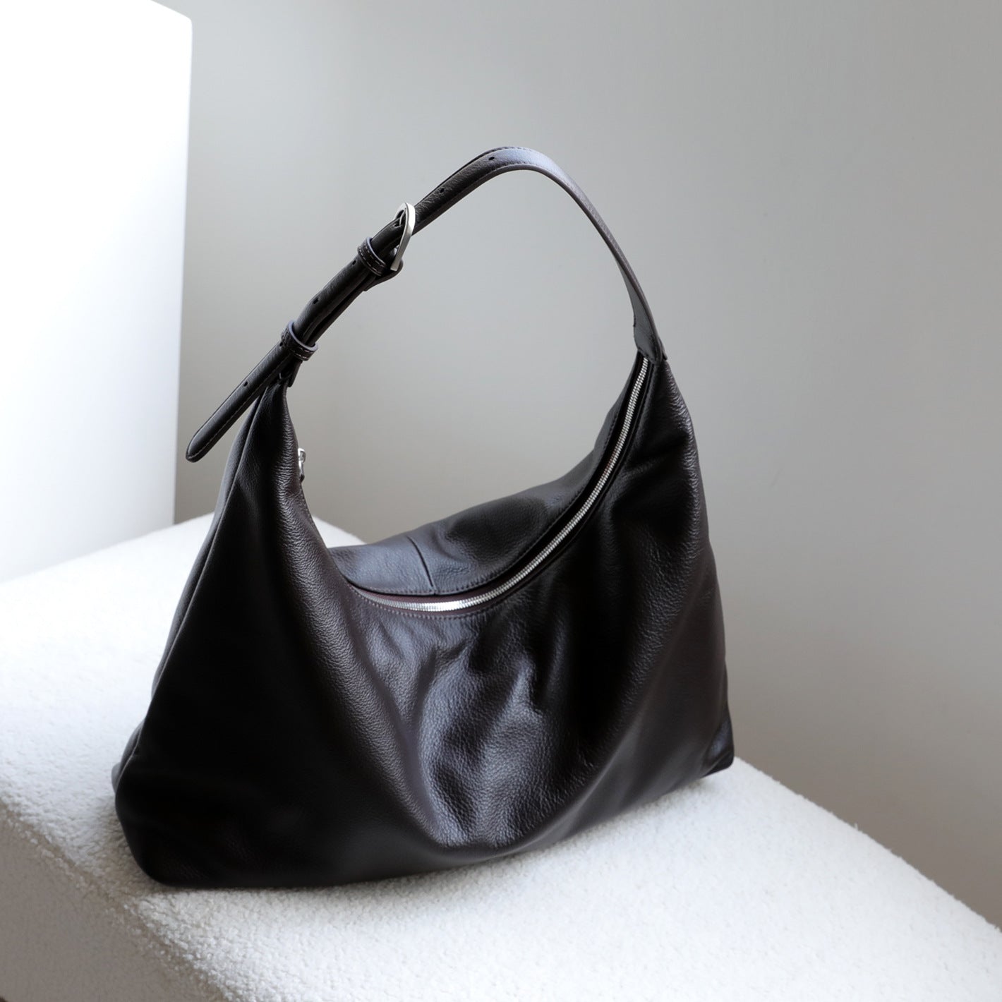 Borsa a tracolla versatile in pelle,