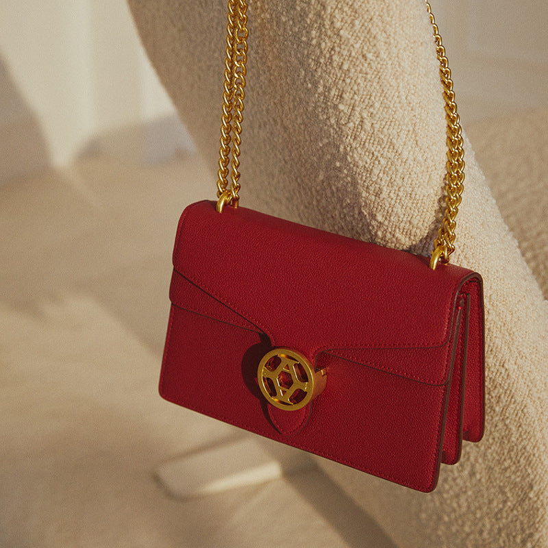 Borsa a Tracolla in Vera Pelle con Catena Dorata | Chiusura Lock Strutturata