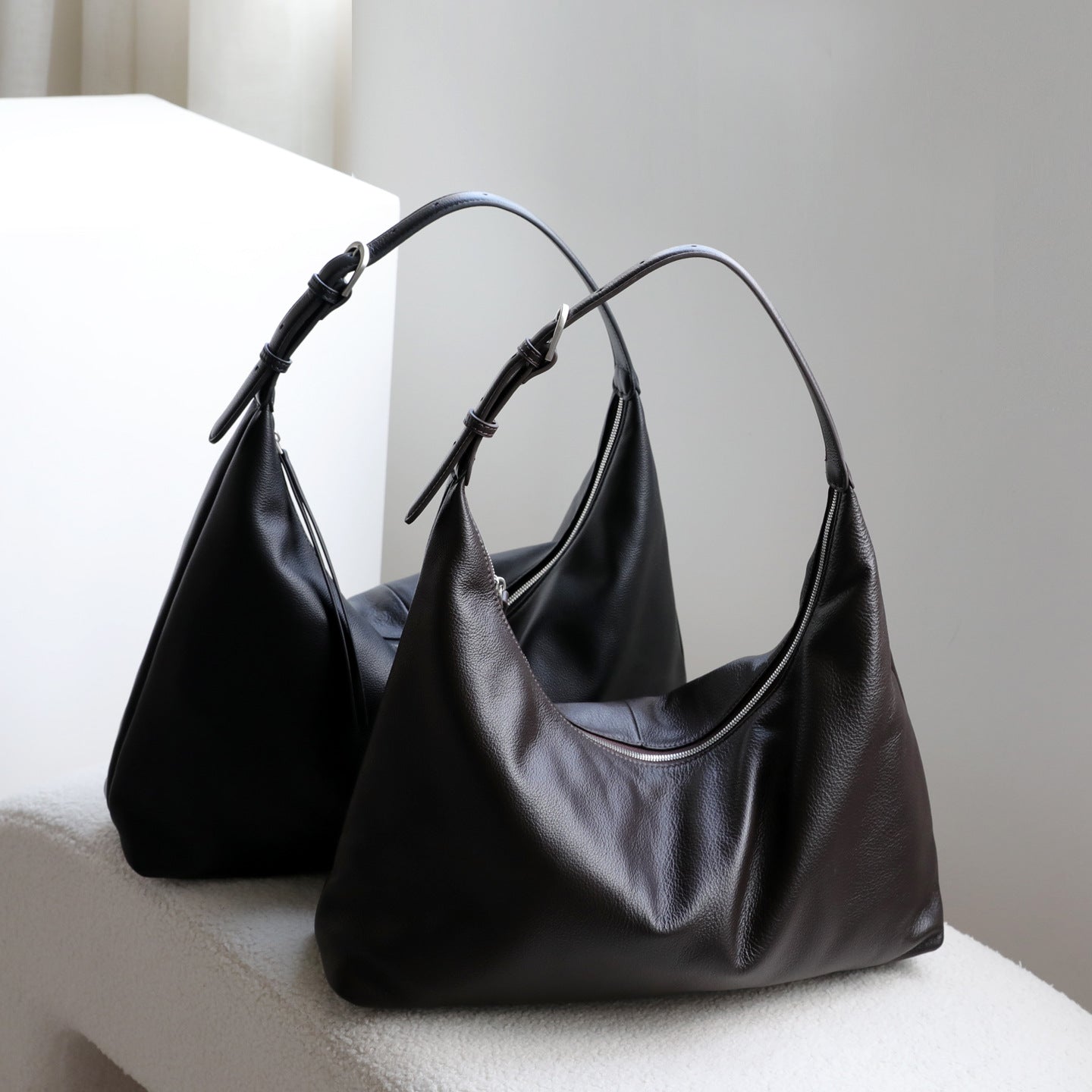 Borsa a tracolla versatile in pelle,