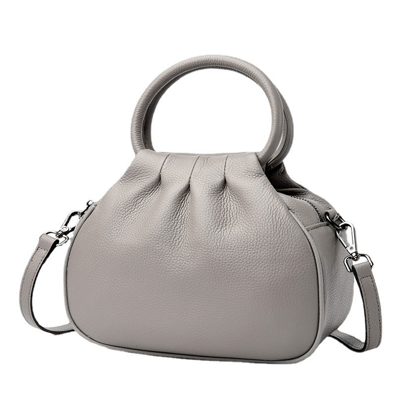 Elegante borsa da donna color grigio elefante, versatile e adatta anche a tracolla