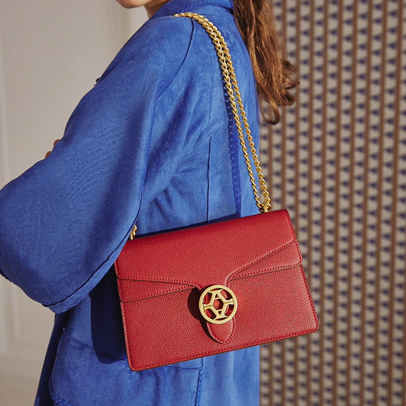 Borsa a Tracolla in Vera Pelle con Catena Dorata | Chiusura Lock Strutturata