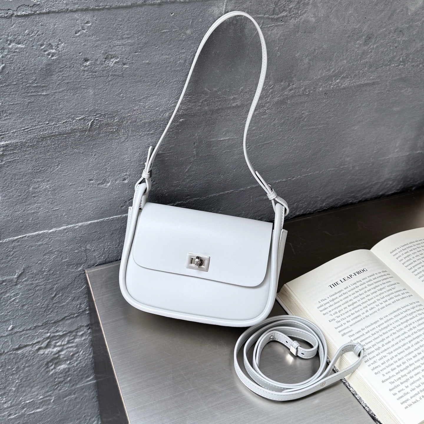 Borse a tracolla e a spalla in pelle bovina, nonché borse sottobraccio